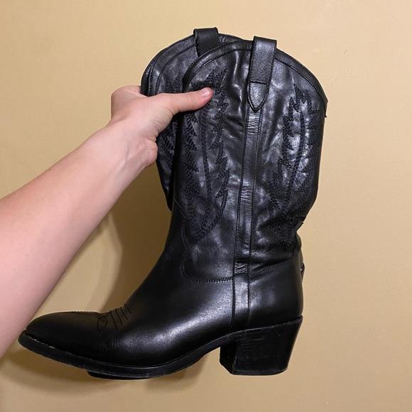 Vero Cuoio Cowboy Boots ๐ค - Picture 1 of 9